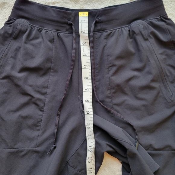 Lululemon, License to Train Linerless 7" Inseam Athletic Sporty Casual Short - Picture 8 of 10